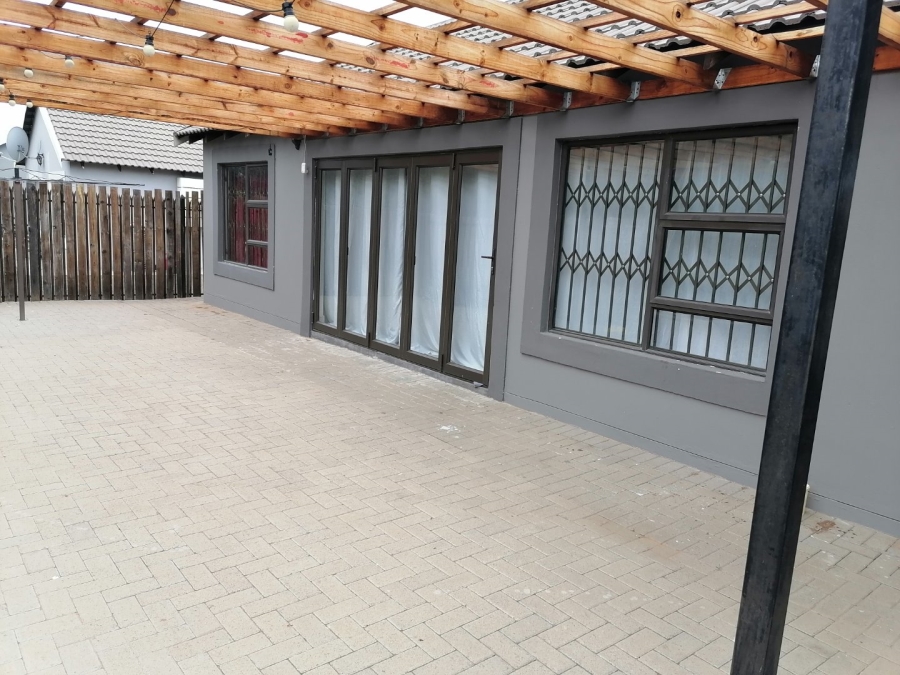 3 Bedroom Property for Sale in Bloemspruit Free State